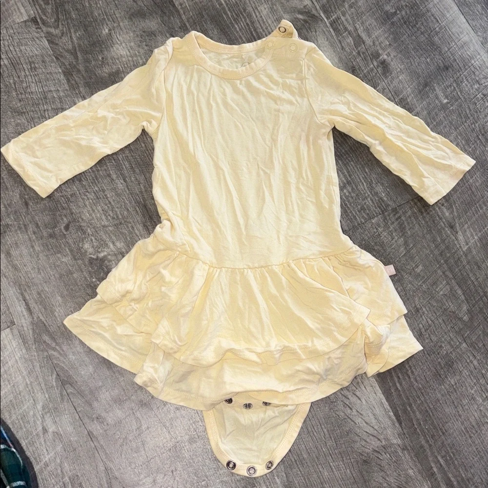 Promise Baby Yellow Onesie Long sleeve romper Dress 18-24M